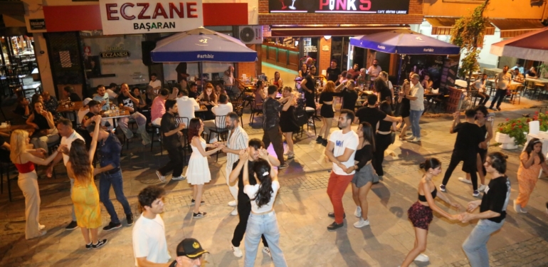 ATA MEYDANI DANS (3)