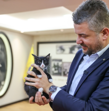 BAŞKAN GÖRKEM DUMAN MAKAMINI ÜZÜM'LE PAYLAŞIYOR (4)