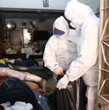 Bayraklı Belediyesinden çöp ev operasyonu (3)