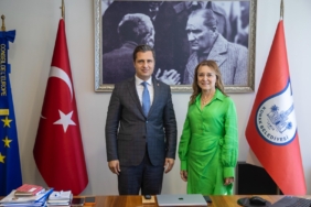 _Deniz Yücel’den Başkan Mutlu’ya tebrik ziyareti (3)