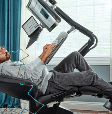 Abu Dabi’deki 144 katlı gökdelen böyle yıkıldı