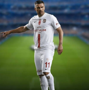 Antalyasporlu Lukas Podolski’den samimi itiraflar “Türkiye benim ikinci vatanım” .