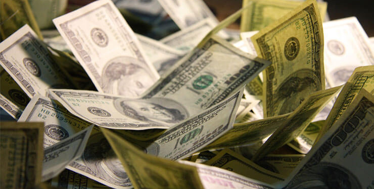 Dolar ve euro haftaya yükselişle başladı