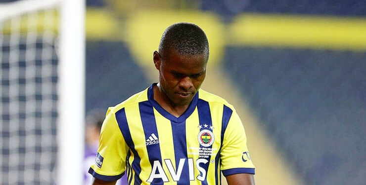 Fenerbahçe haberleri: Fenerbahçe Teknik Direktörü Erol Bulut Samatta’nın sahalardan uzak kalacağı süreyi duyurdu .