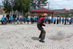 İlköğretim öğrencileri üniversite öğrencileriyle şenlendi