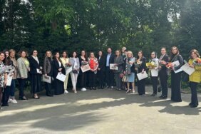 İstanbul Vali Yardımcısı Özlem Bozkurt Gevrek, depremzede anneler ile buluştu