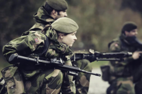 Norweç silahlı kuvvetleri kadınlardan oluşan özel kuvvetler eğitimlerini başlattı.