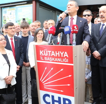 Özgür Özel: Son cumhurbaşkanı gibi değil, ilk cumhurbaşkanı gibi davranacağız