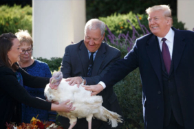 Trump başkanlığının son günlerini halkla birlikte geçiriyor