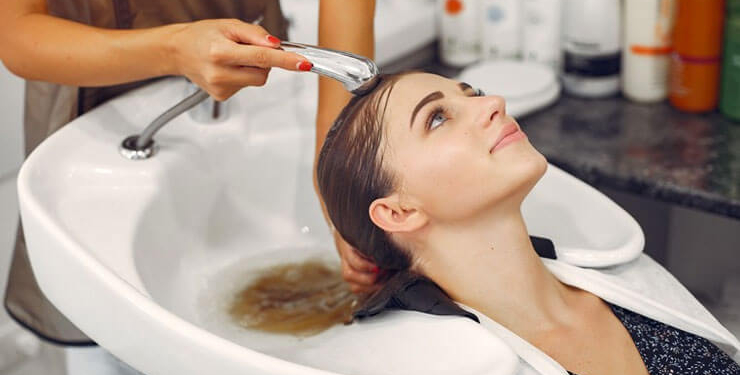 Ünlü isimler bundan vazgeçemiyor! Bacaklarınızı kuru fırçalarsanız…