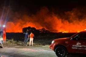 Akhisar'da Korkutan Yangın Kontrol Altına Alındı (1)