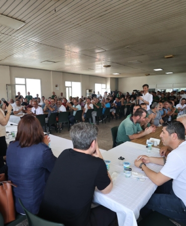 Başkan Mutlu belediye çalışanlarıyla bayramlaştı (8)