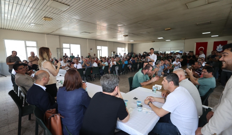 Başkan Mutlu belediye çalışanlarıyla bayramlaştı (8)