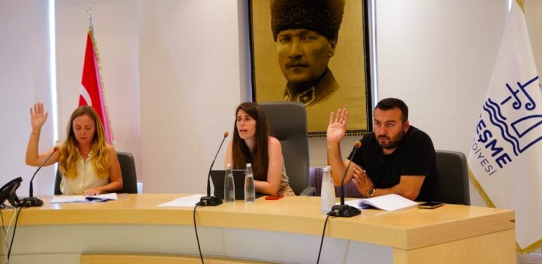 ÇEŞME BELEDİYESİ HAZİRAN AYI MECLİS TOPLANTISI GERÇEKLEŞTİRİLDİ6