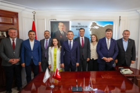 CHP Genel Başkanı Özel'den EBB Başkanı Zeyrek'e Tebrik Ziyareti (7)