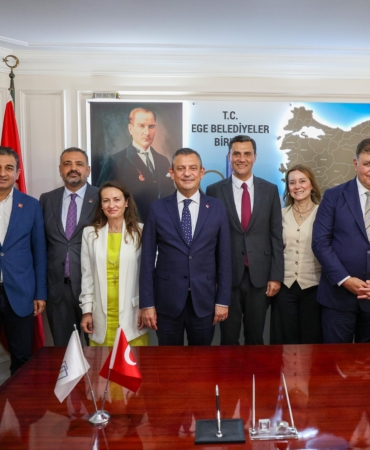 CHP Genel Başkanı Özel'den EBB Başkanı Zeyrek'e Tebrik Ziyareti (7)