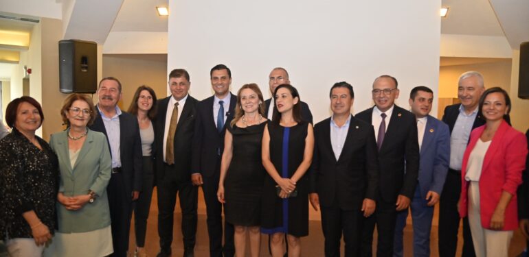 EGE BELEDİYELER BİRLİĞİ’NİN YENİ BAŞKANI FERDİ ZEYREK OLDU (2)