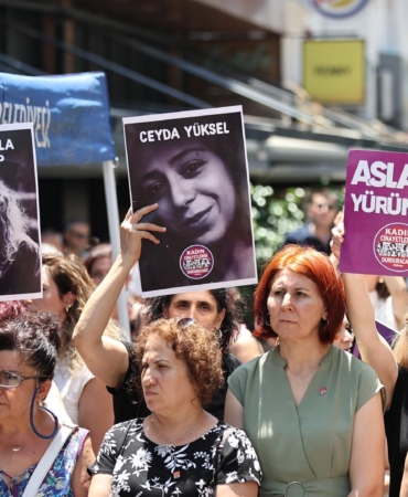 Konak’ta kadınlar erkek şiddetine ve kadın cinayetlerine ‘hayır’ dedi (5)