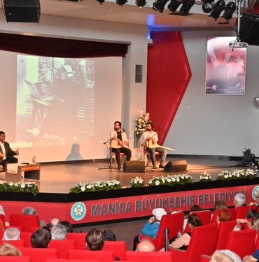 Memleket Şairi Nâzım Hikmet Manisa’da Anıldı (14)