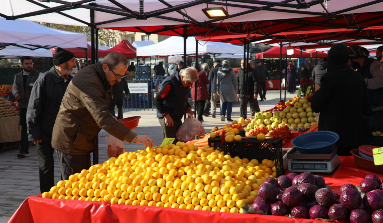 ŞEHZADELERDE ARİFE PAZARLARI BELİRLENDİ
