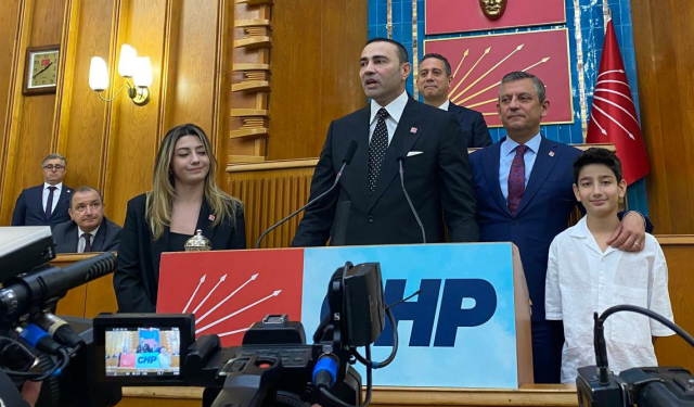 iyi-parti-den-istifa-eden-aykut-kaya-chp-ye-17397132_1942_m