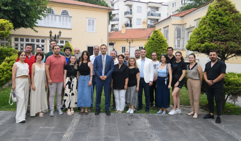 yari zamanliya kadro (6)