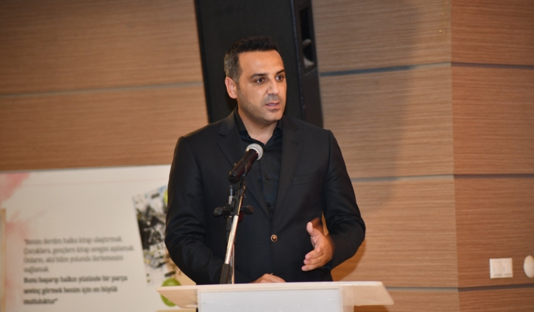 3ec43202-7337-406b-935d-fe5118a2063f