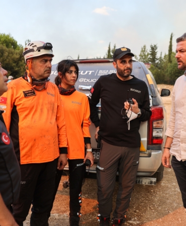 BUCA BELEDİYESİ EKİPLERİNİN YOĞUN YANGIN MESAİSİ 7