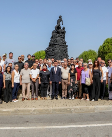 Bayraklı'da Madımak katliamının 31. yılı anıldı (3)