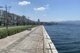 Izmir-de-Kordon-Boyu-bos-kaldi-135064