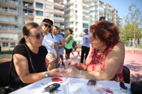 Konak’ın parklarında sağlık var, Önce spor sonra tarama (5)