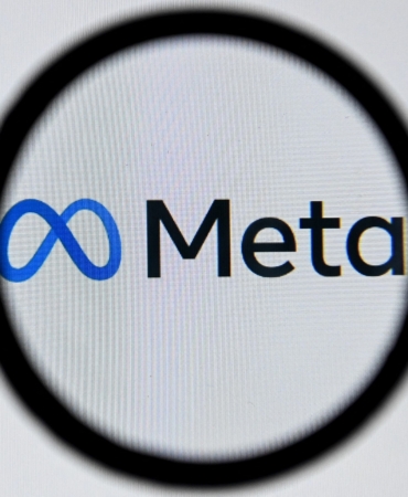 a-wired-report-found-thousands-of-explicit-ai-girlfriend-ads_vhu2