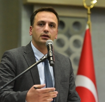 bornova-belediye-baskani-omer-eski-partili-olmanin-gururunu-orgutumuze-yasatacagiz