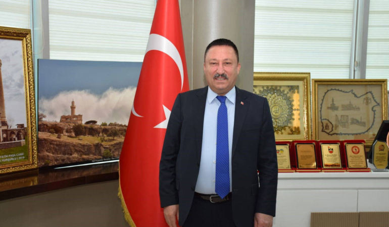 eski-akp-li-belediye-baskaninin-evine-baskin-1