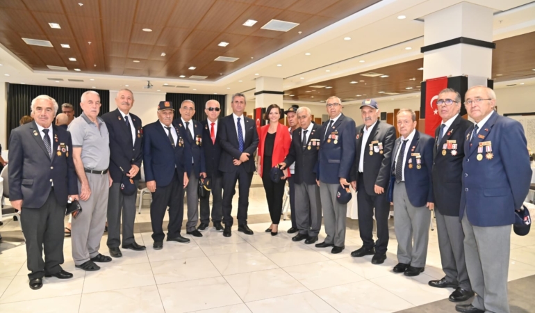 Başkan Kınay Şehit ailleri ve yakınları ile anlamlı günde buluştu (5)