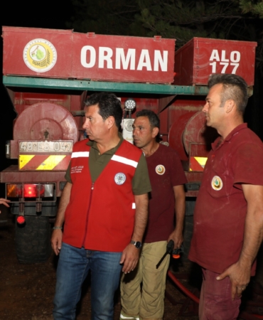 Büyükşehir Orman Yangınlarında Tüm Gücüyle Sahada (2)