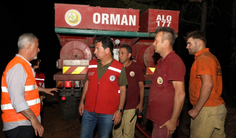 Büyükşehir Orman Yangınlarında Tüm Gücüyle Sahada (2)