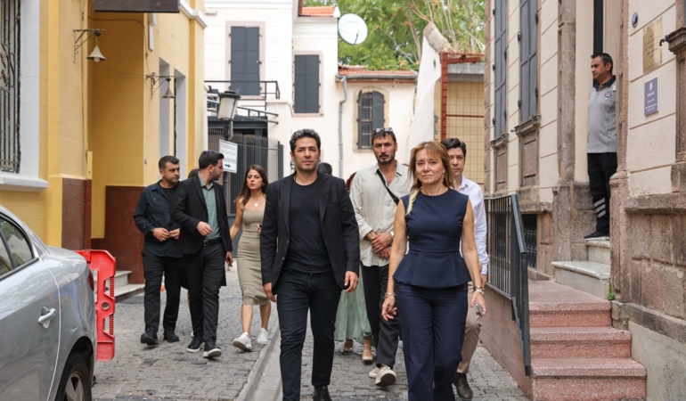 Başkan Mutlu’dan Mert Fırat ile Basmane turu (4)