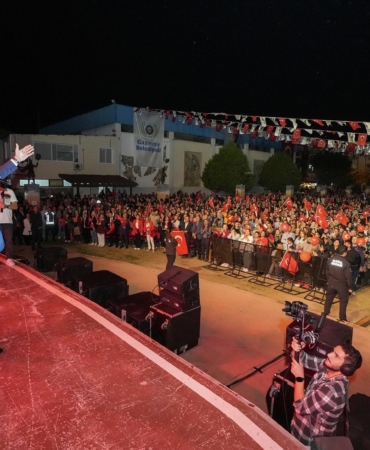 Cumhuriyet’in 101. yılı Gaziemir’de coşkuyla kutlandı (2)