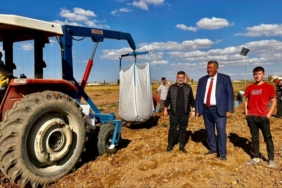 chpli_vekil_omer_fethi_gurer_patates_tarlasindan_iktidara_cagri_yapti_kamu_alima_girmelidir_h153009_e0a47