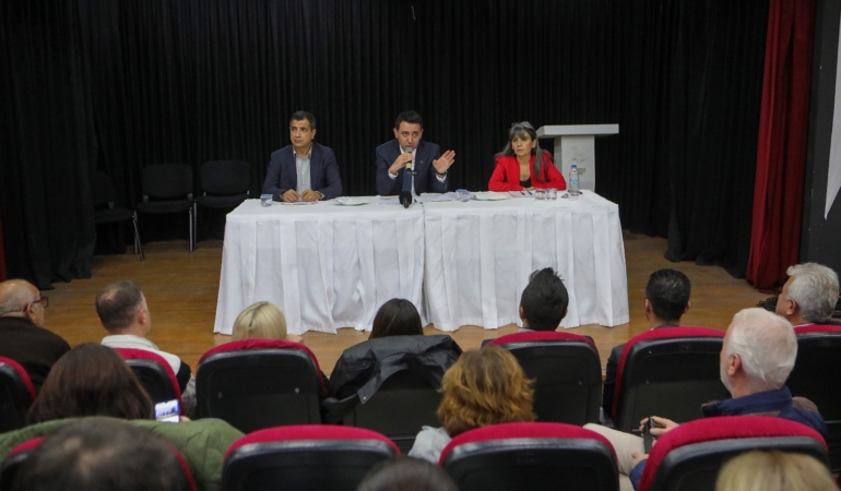 Başkan Önal, depremzedelerle bir araya geldi (2)