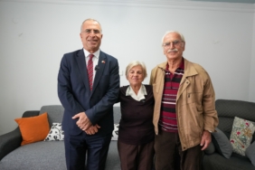Başkan Ünal Işık, öğretmeni Ayşe Küçük’ü ziyaret etti (4)