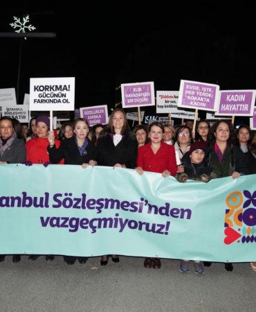 ŞEHZADELER’DE KADINLARDAN ŞİDDETE KARŞI GECE YÜRÜYÜŞÜ (4)