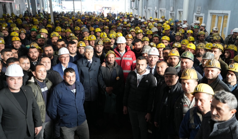 Başkan Zeyrek, Dünya Madenciler Günü’nde Soma’daydı (2)