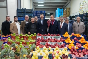 Başkan Zeyrek Hal Esnafı ile Bir Araya Geldi (1)