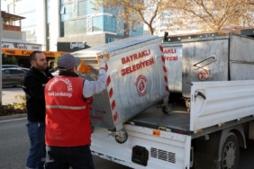 Bayraklı’da çöp konteynerleri yenilendi (4)