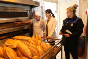 Bayraklı'da yılbaşı öncesi denetimler arttı (6)