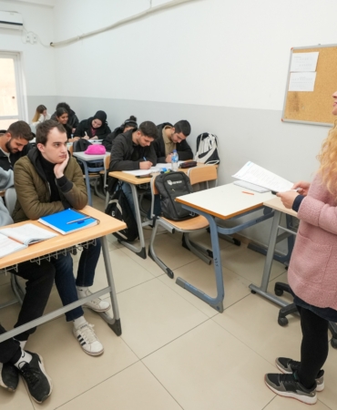 Gaziemir Belediyesi’nden bin 180 öğrenciye ücretsiz eğitim (3)