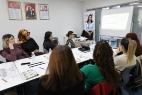 Konak’ta olumlu ebeveynlik için öğretmenlere özel eğitim (2)