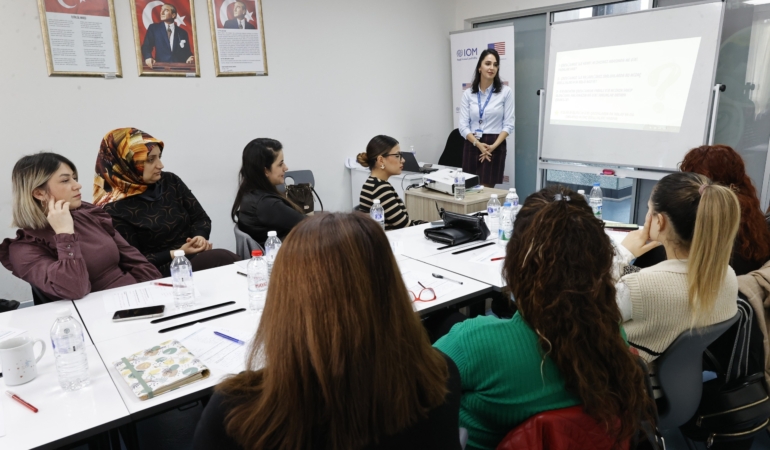 Konak’ta olumlu ebeveynlik için öğretmenlere özel eğitim (2)